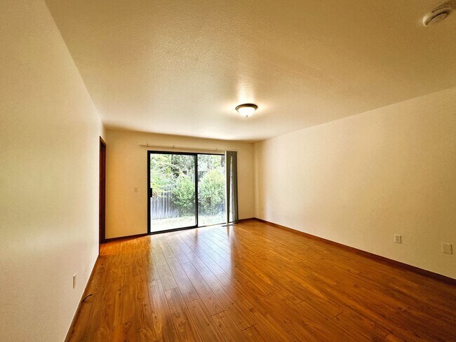 Building Photo - 2314 Sierra Creek Cir