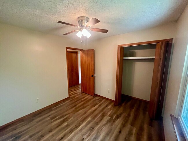 Building Photo - 239 S Monte Vista Ave