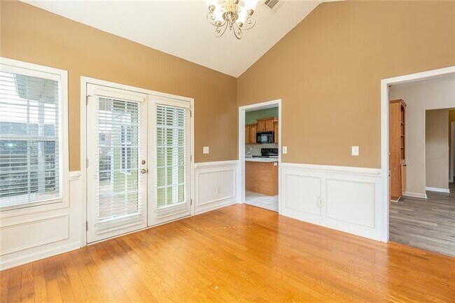 Building Photo - 300 McKendree Ct