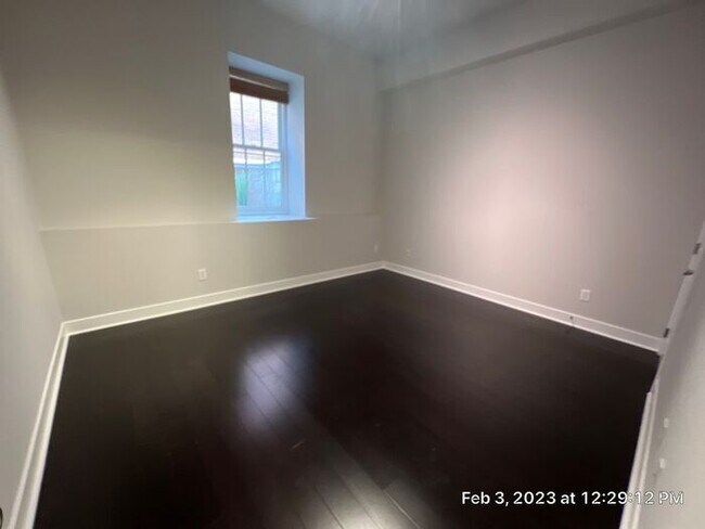 Building Photo - Short North 1 BR Brownstone