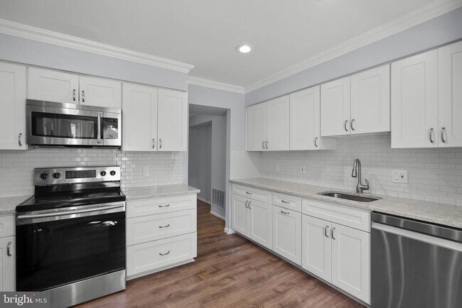 Building Photo - 9130 Bobwhite Cir