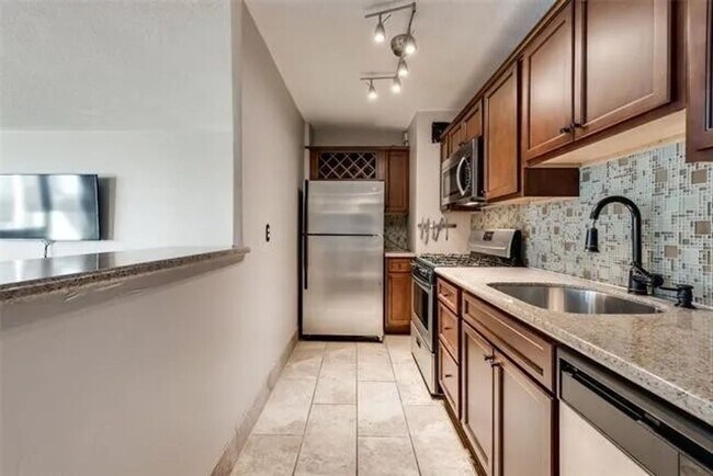 Building Photo - 3883 Turtle Creek Blvd