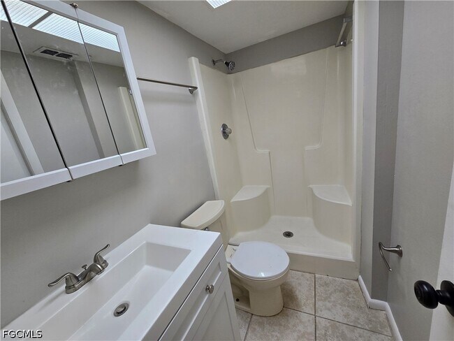 Building Photo - 7752 Tamara Lee Ct
