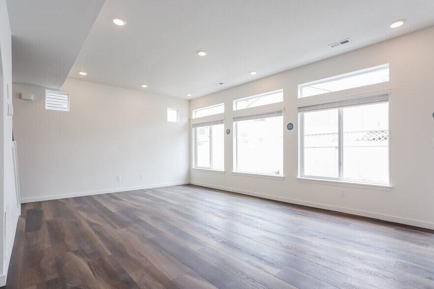 Building Photo - 4736 N Tower Dr