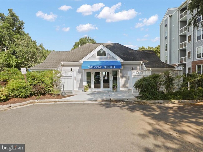 Building Photo - 10064 Oakton Terrace Rd
