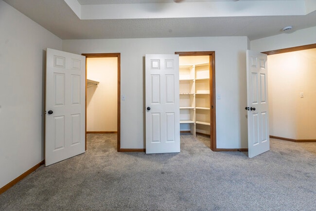 Building Photo - 3510 Berkshire
