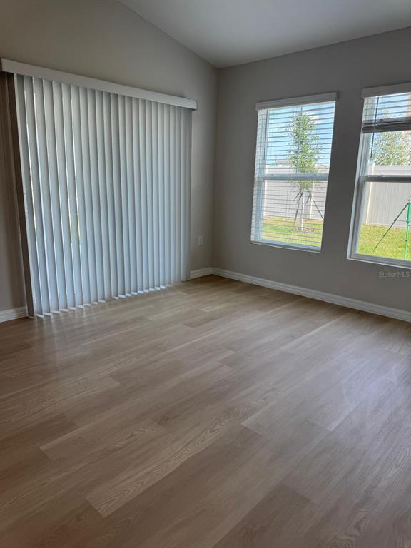 Building Photo - 1090 Foreshore Ln