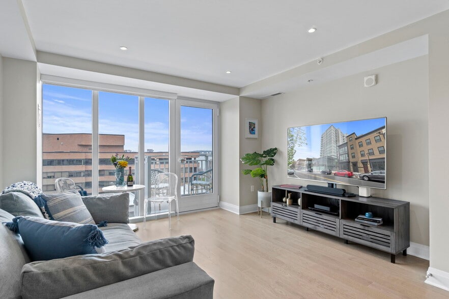 Building Photo - 925 N Fairfax St