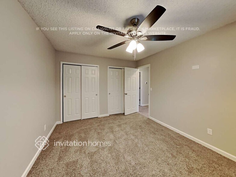 Building Photo - 7720 Fall Brook Ct