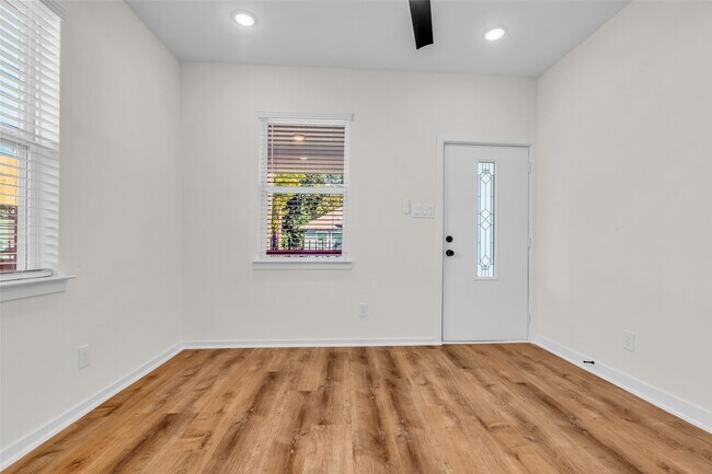 Building Photo - 3440 Bremond St