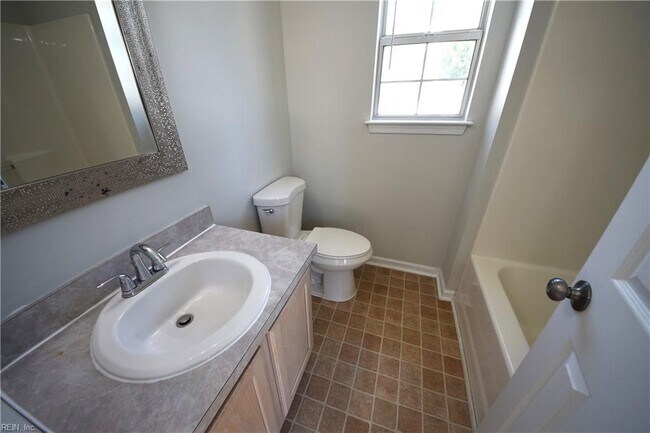 Building Photo - 102 Pelican Cove