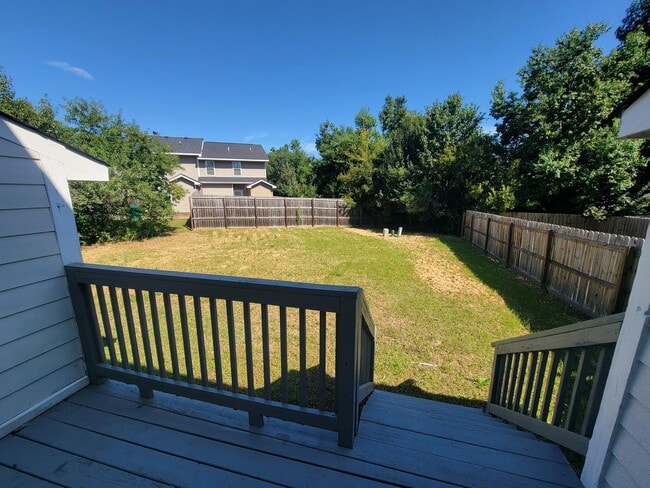 Building Photo - 3921 Miramar Dr Ext