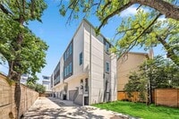 Building Photo - 1113 W 21st St