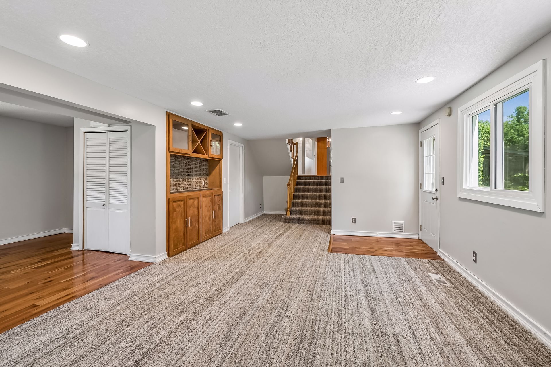 Building Photo - 6013 Porter Ln