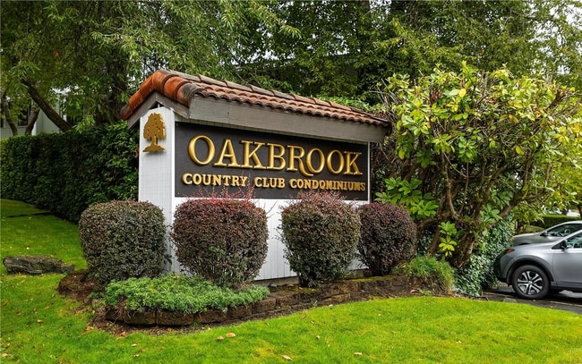 Building Photo - ***Rent Special!! - $500 off First Month's Rent***-Oakbrook Country Club Condominium (2bedroom)! ...