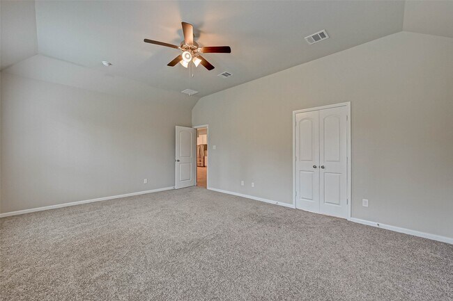 Building Photo - 14111 Lake Lodge Dr