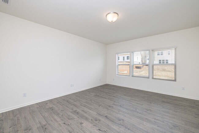 Building Photo - 4 Bedroom Home Piedmont School District - ...