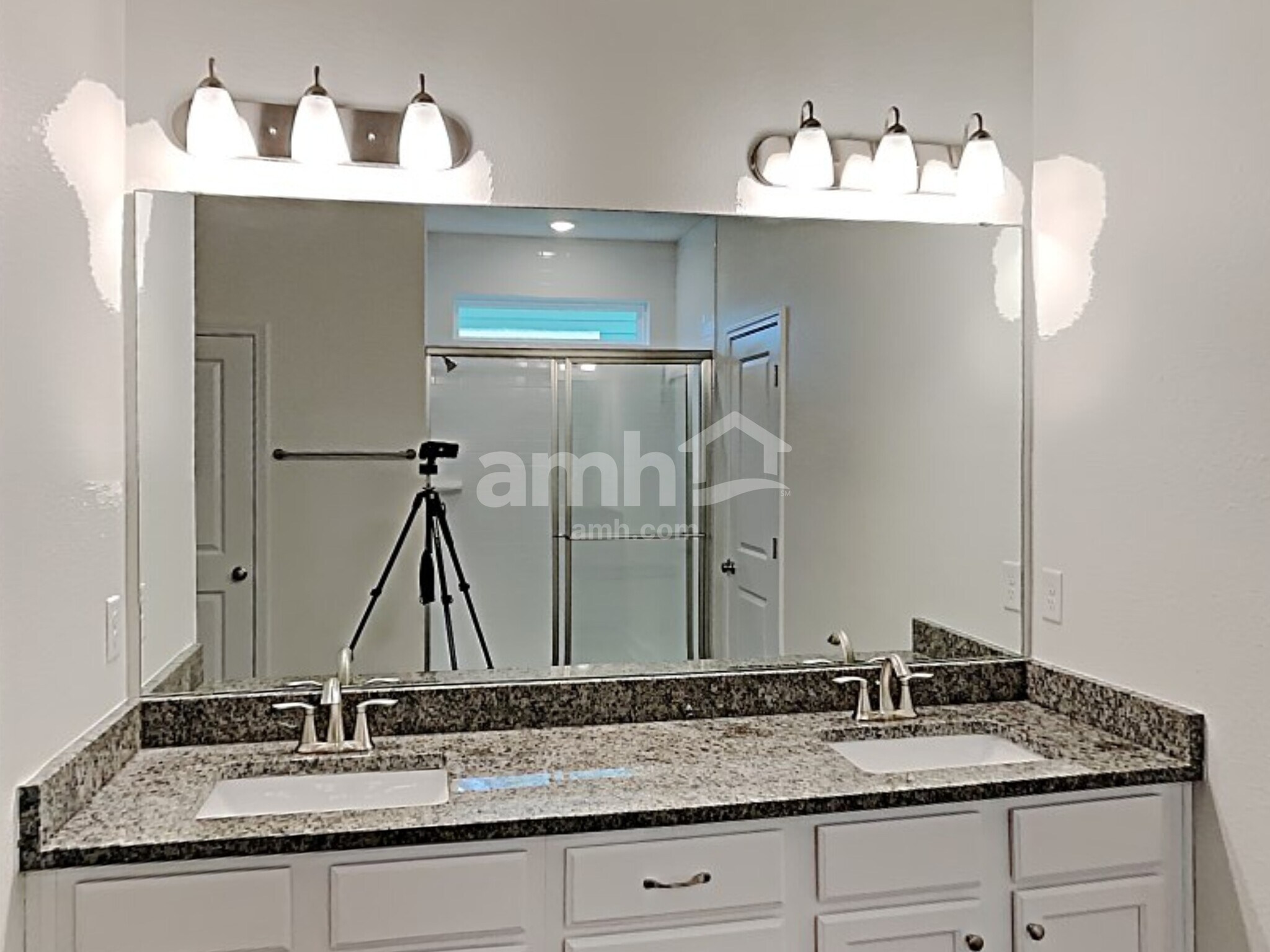 Building Photo - 152 Opal Way