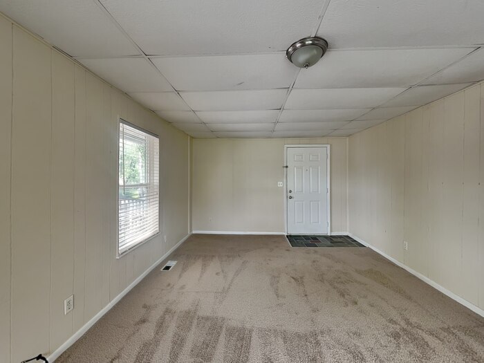 Building Photo - 1128 W North St