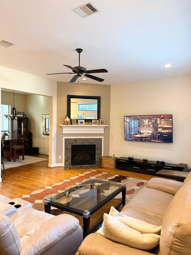 Building Photo - 5811 Maxie St