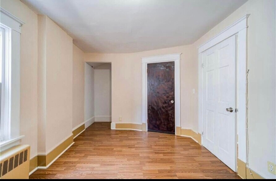 Primary Photo - 16 Fitchett St