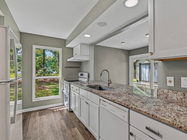 Building Photo - 3335 Micanopy Trail