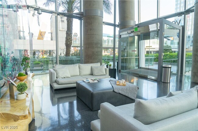 Building Photo - 3726 S Las Vegas Blvd