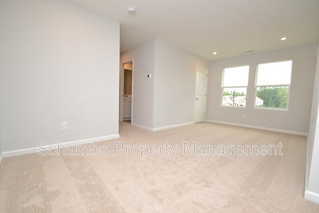 Building Photo - 1226 Bessie Ct