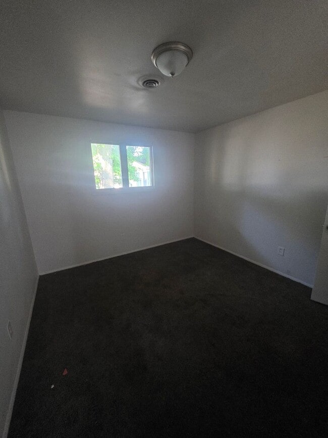 Building Photo - Nice 2BD/1BA