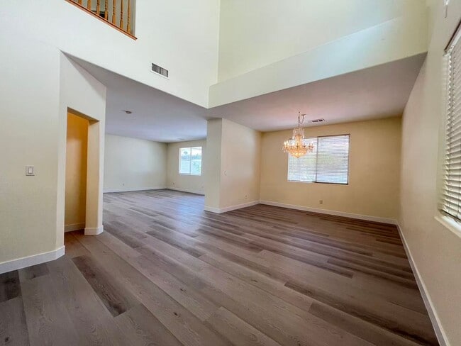 Building Photo - 8480 Garnet Peak Ct