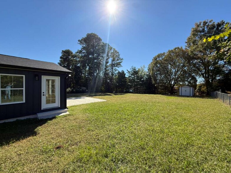 Building Photo - 11 Cobblestone Ln NW