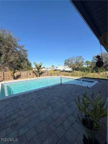 Building Photo - 3800 10th St W