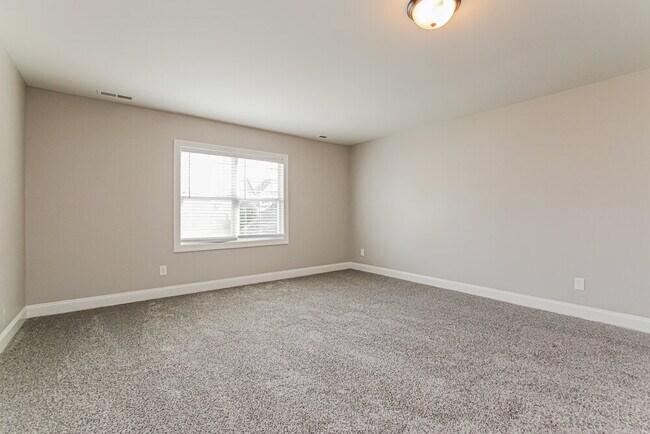 Building Photo - 45 Oakton Dr