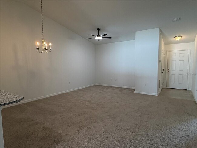 Building Photo - 3 Easton Pl