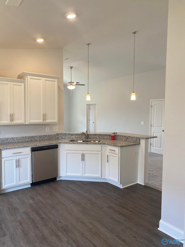 Building Photo - 109 Sorrelweed Dr