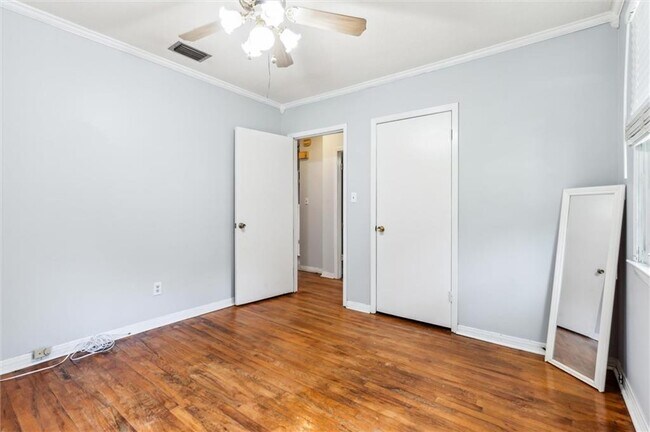 Building Photo - 315 Azalea Cir W