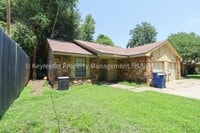 Building Photo - 1359 E 60th St