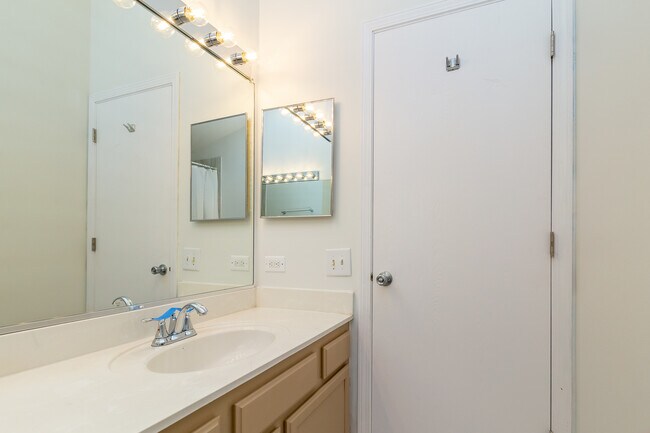 Building Photo - 23 Carey Ln