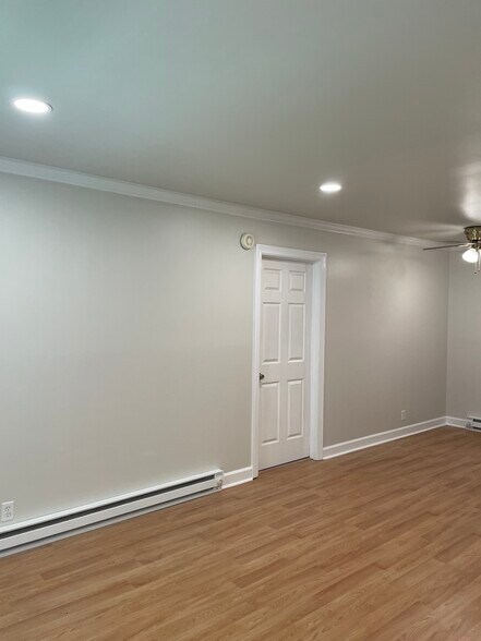 Building Photo - 2601 Hillsboro Pike