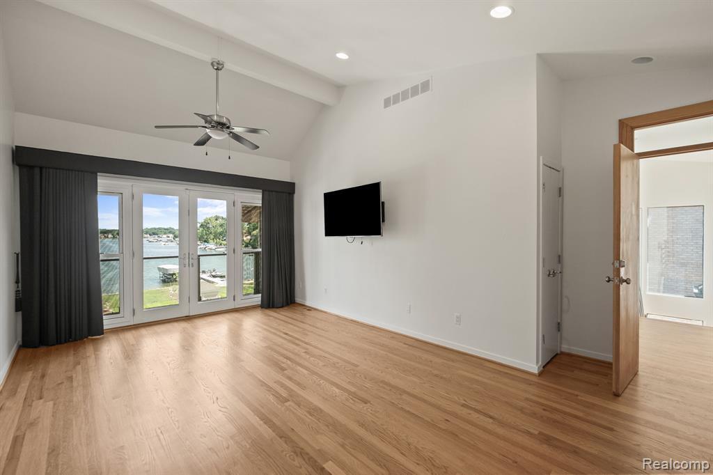 Building Photo - 2380 Walnut Lake Rd