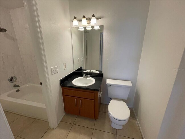 Building Photo - 409 Fountainhead Cir