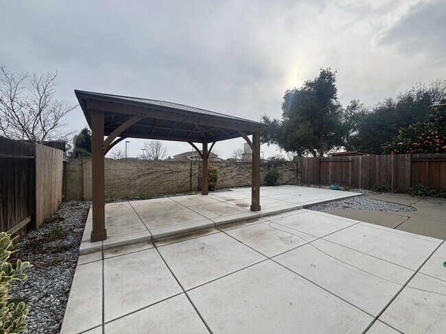 Building Photo - Beautiful 2-Story Home For Rent in Vacaville