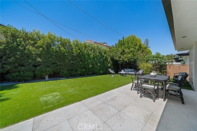 Building Photo - 5157 Woodley Ave