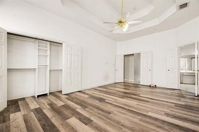 Building Photo - 1005 Creek Bend