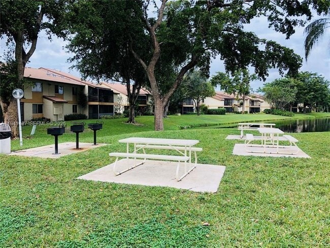 Building Photo - 403 Gardens Dr