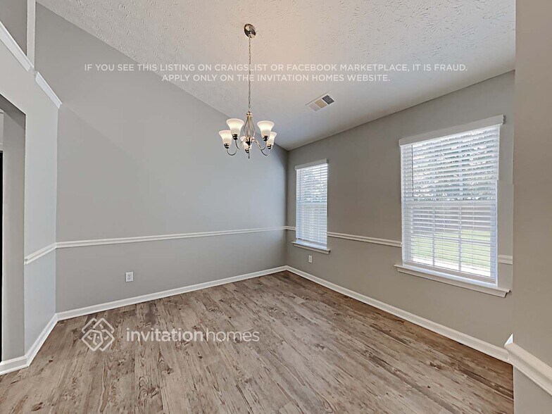 Building Photo - 1317 Kent Manor