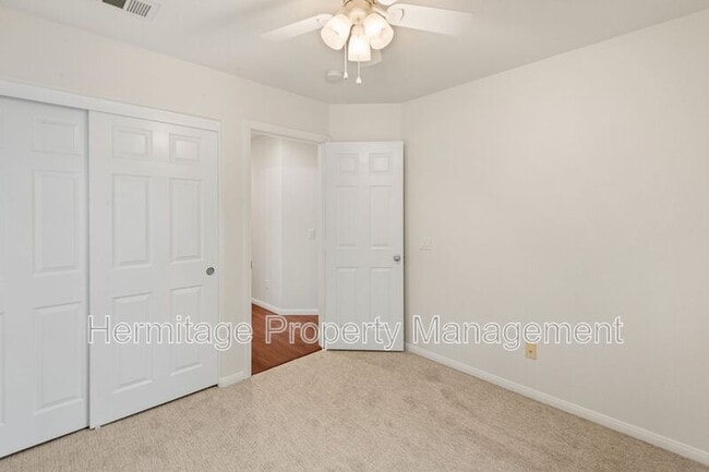 Building Photo - 40062 Somerville Ln
