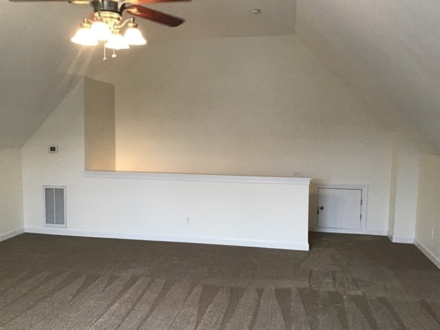 Building Photo - 560 Summit Way