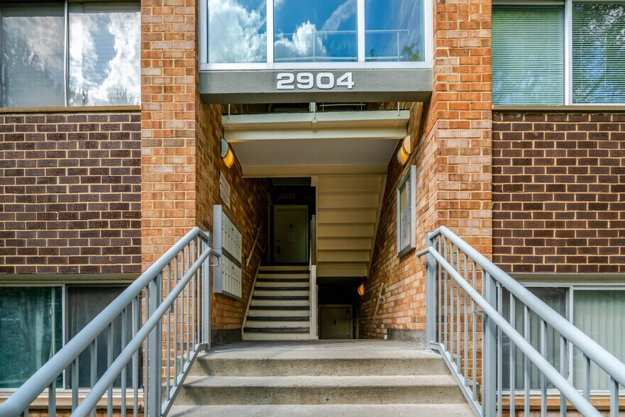 Building Photo - 2904 Kings Chapel Rd