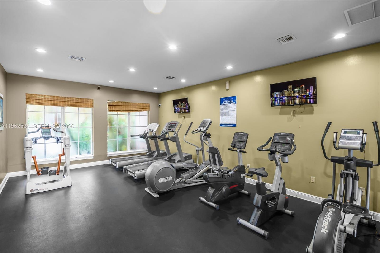 Building Photo - 12178 Saint Andrews Pl